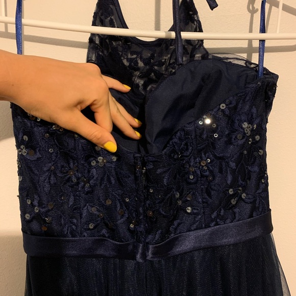 Gorgeous prom dress- Navy blue - Picture 4 of 7